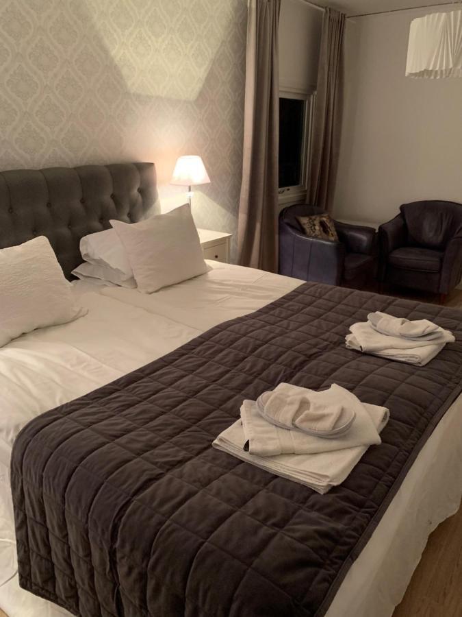 Hotell Kaprifol 亨尼博斯特兰德 外观 照片