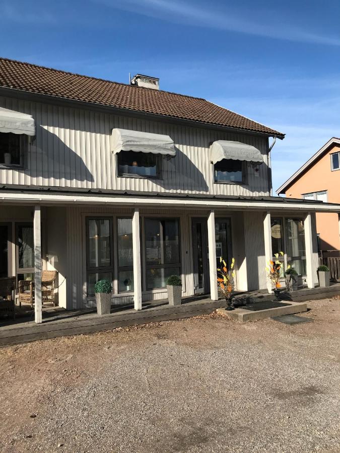 Hotell Kaprifol 亨尼博斯特兰德 外观 照片