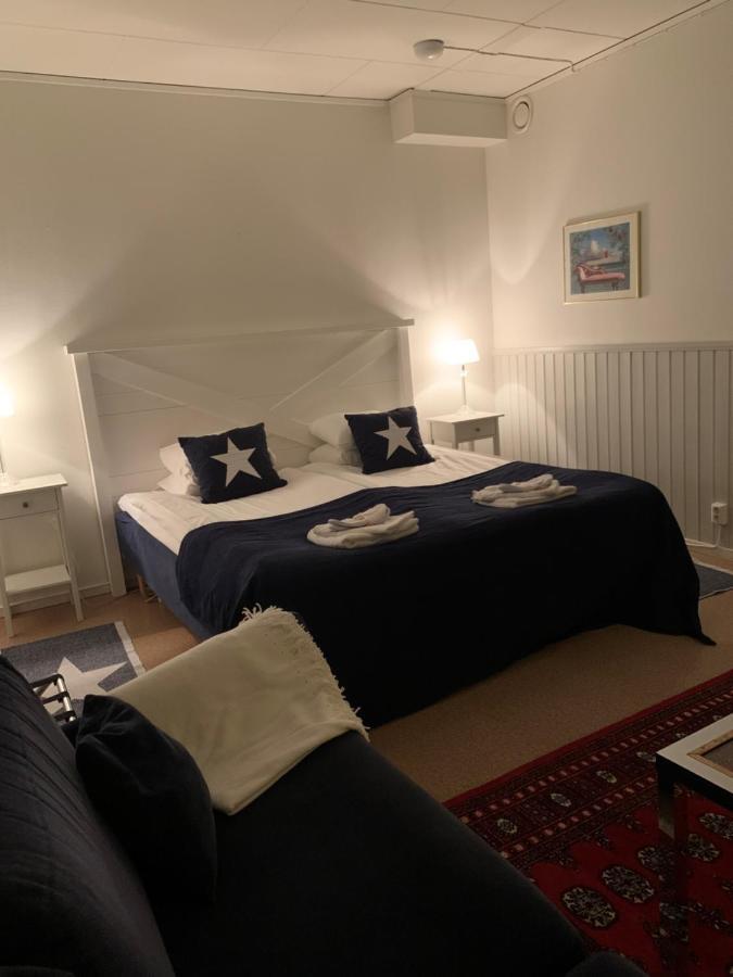 Hotell Kaprifol 亨尼博斯特兰德 外观 照片