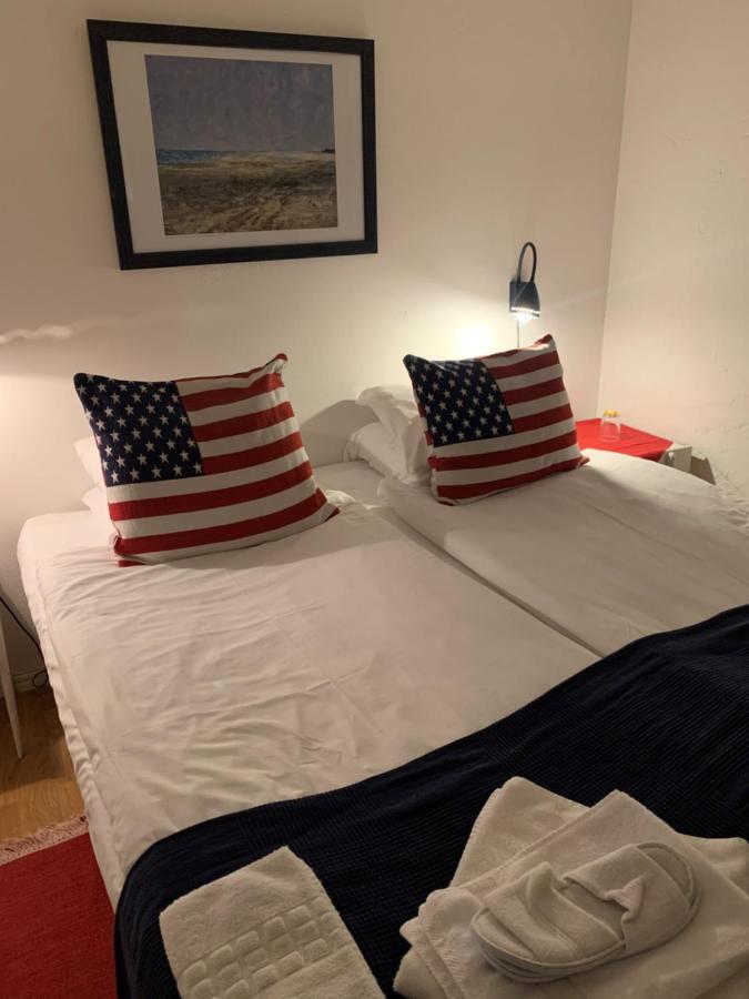Hotell Kaprifol 亨尼博斯特兰德 外观 照片